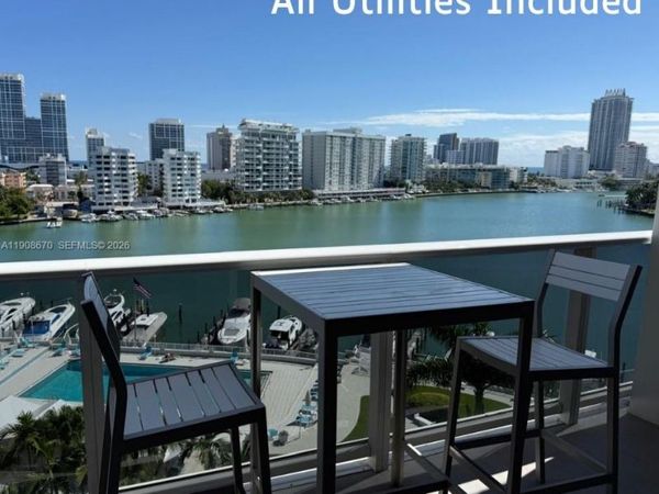 900 Bay Dr, Unit 818, Miami Beach, FL 33141