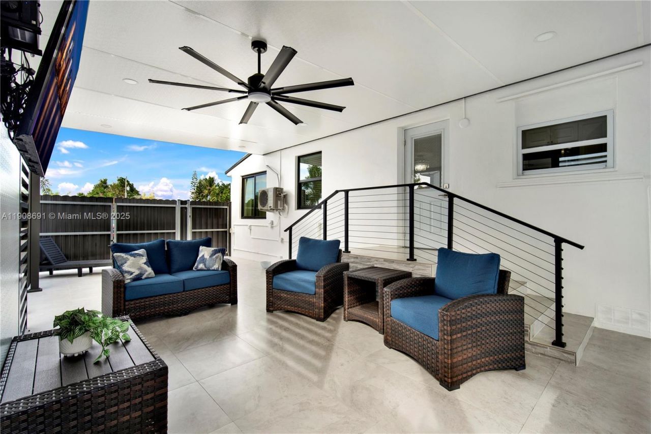 660 E 38th St, Hialeah, FL 33013 Photo