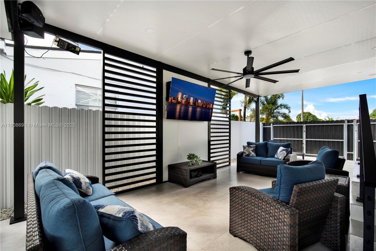 660 E 38th St, Hialeah, FL 33013 Photo