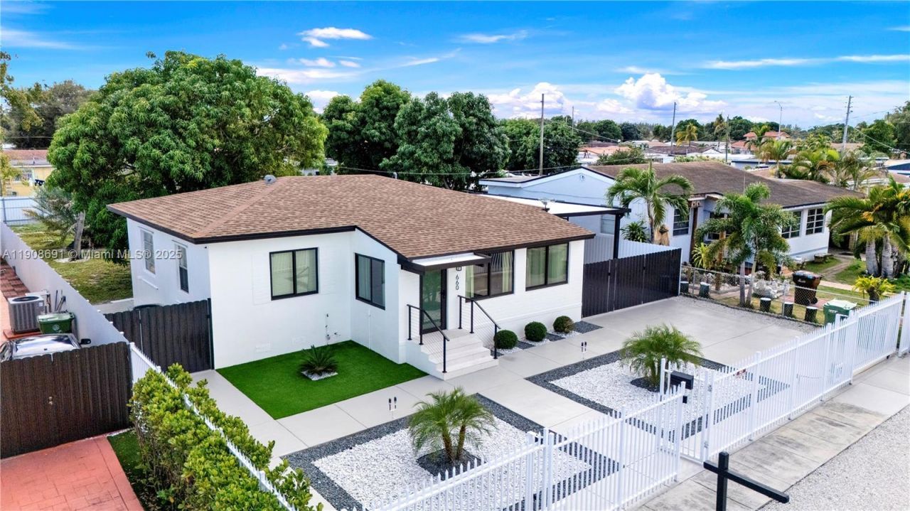 660 E 38th St, Hialeah, FL 33013 Photo