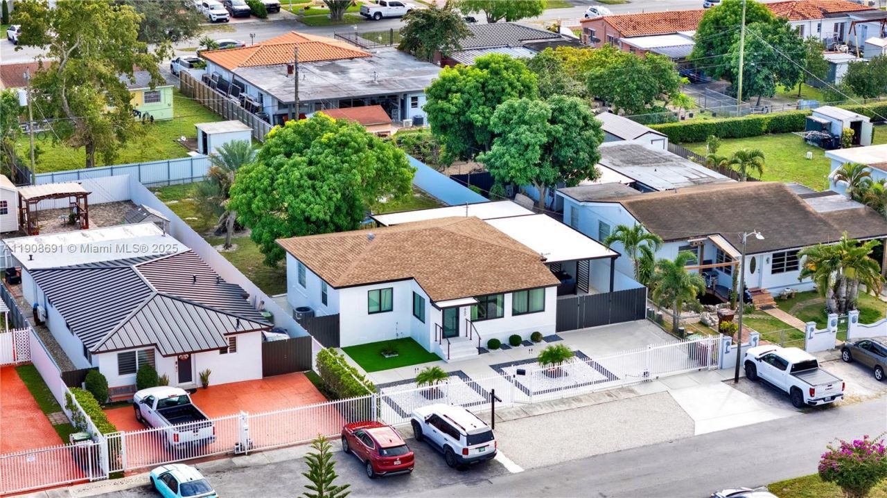 660 E 38th St, Hialeah, FL 33013 Photo