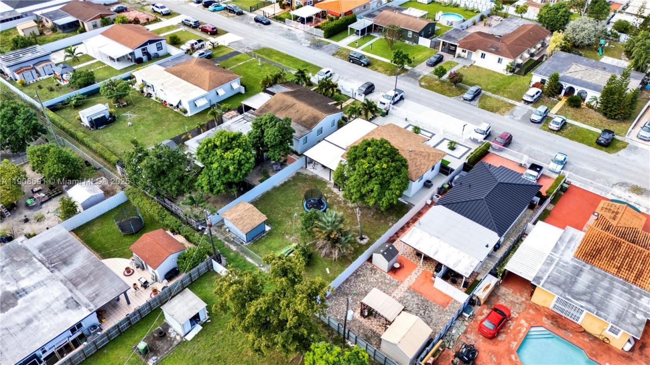 660 E 38th St, Hialeah, FL 33013 Photo