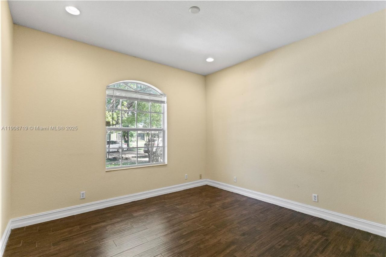 2588 NW 5th St, Pompano Beach, FL 33069 Photo