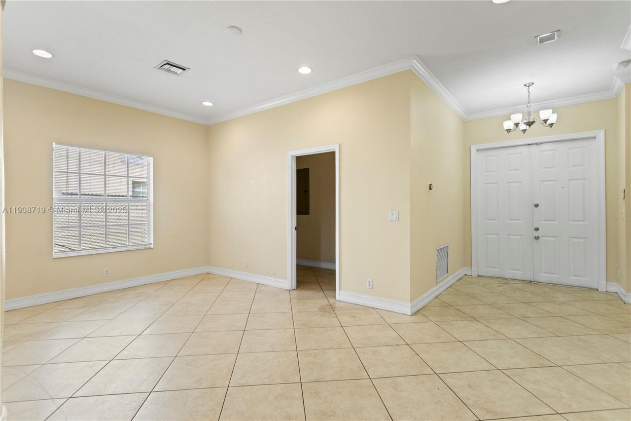 2588 NW 5th St, Pompano Beach, FL 33069 Photo