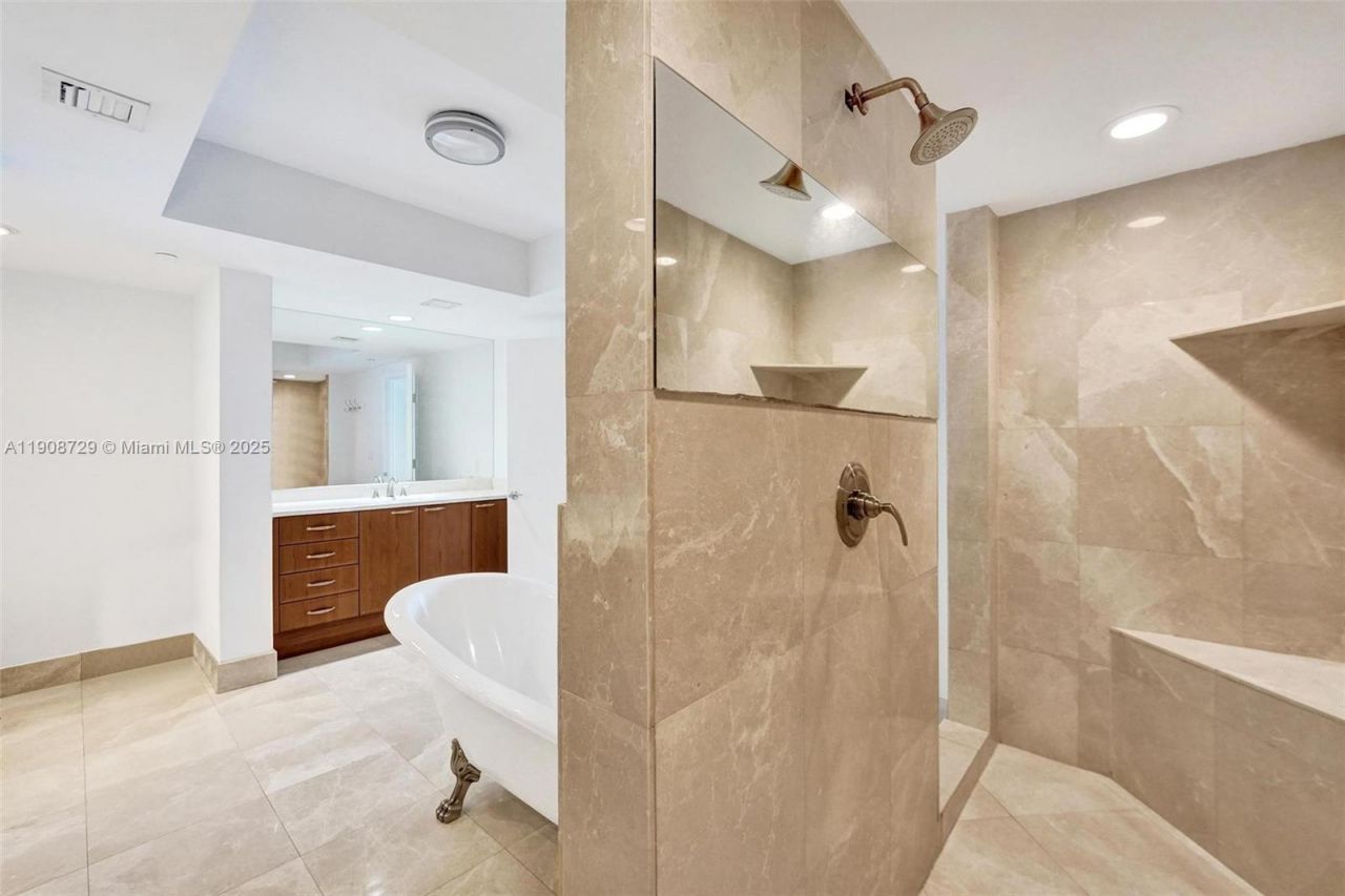 3301 NE 183rd St, Unit 2007, Aventura, FL 33160 Photo