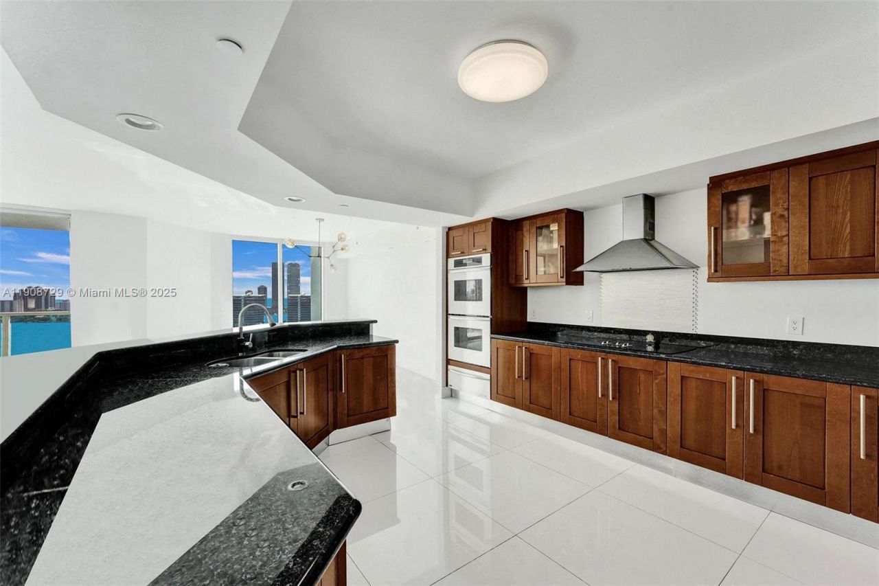 3301 NE 183rd St, Unit 2007, Aventura, FL 33160 Photo