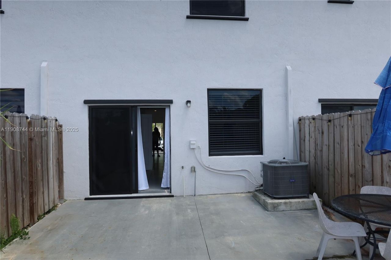 18240 SW 148th Rd, Unit 18240, Miami, FL 33187 Photo