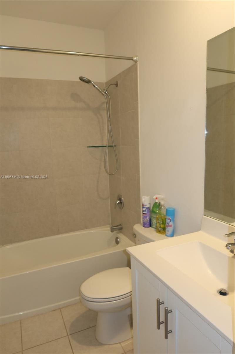 18240 SW 148th Rd, Unit 18240, Miami, FL 33187 Photo