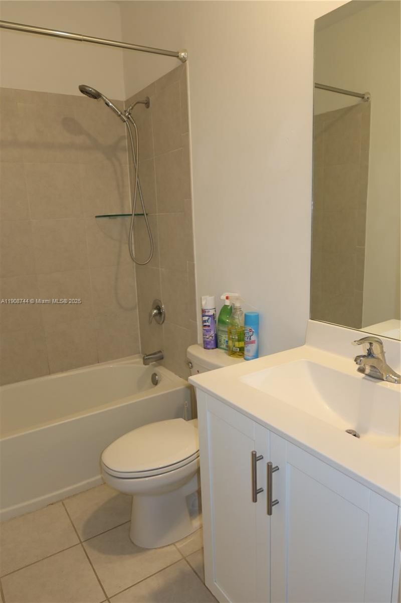 18240 SW 148th Rd, Unit 18240, Miami, FL 33187 Photo