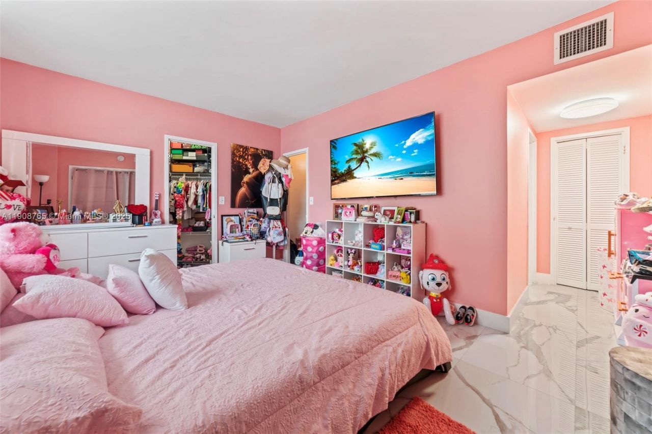 3725 S Ocean Dr, Unit 716, Hollywood, FL 33019 Photo