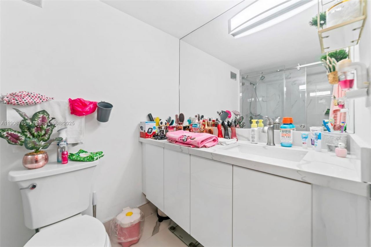 3725 S Ocean Dr, Unit 716, Hollywood, FL 33019 Photo