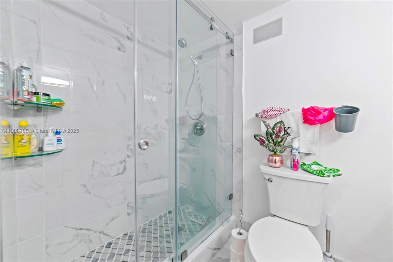 3725 S Ocean Dr, Unit 716, Hollywood, FL 33019 Photo