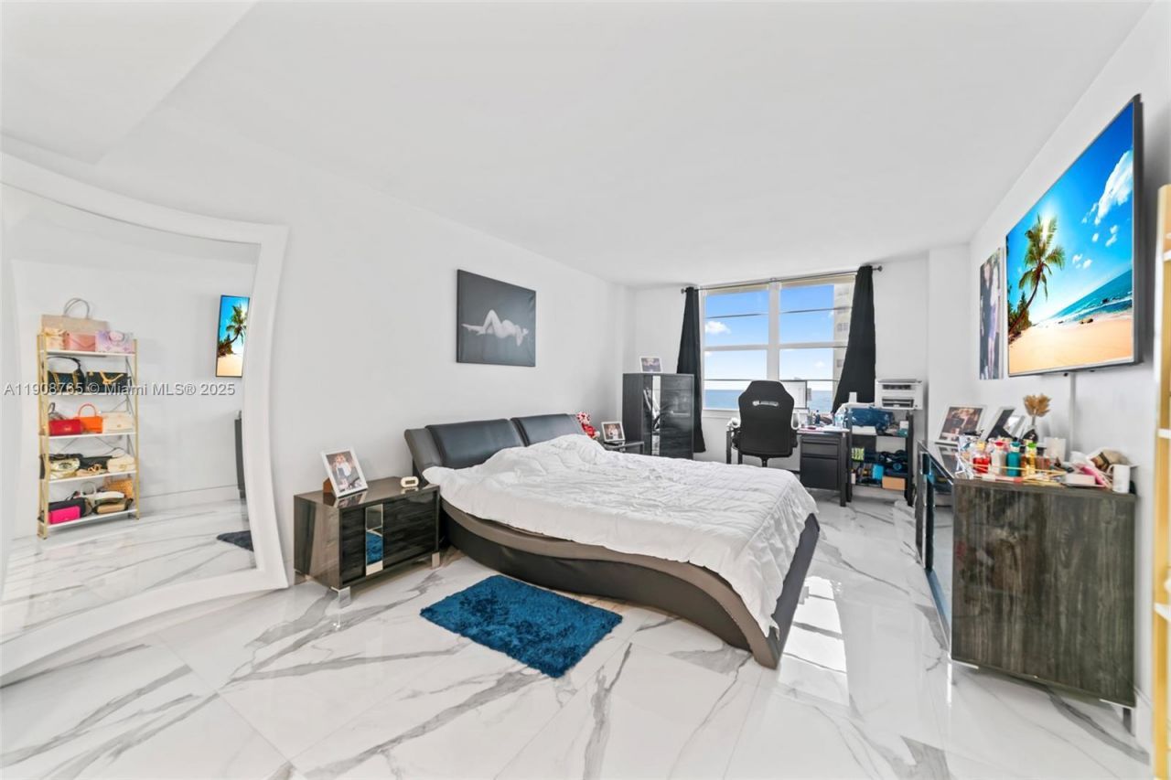 3725 S Ocean Dr, Unit 716, Hollywood, FL 33019 Photo