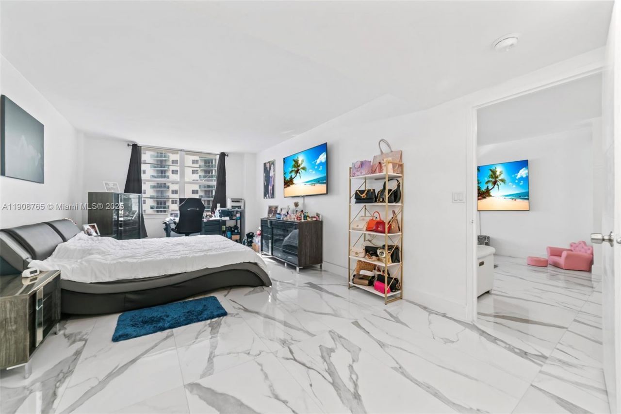 3725 S Ocean Dr, Unit 716, Hollywood, FL 33019 Photo