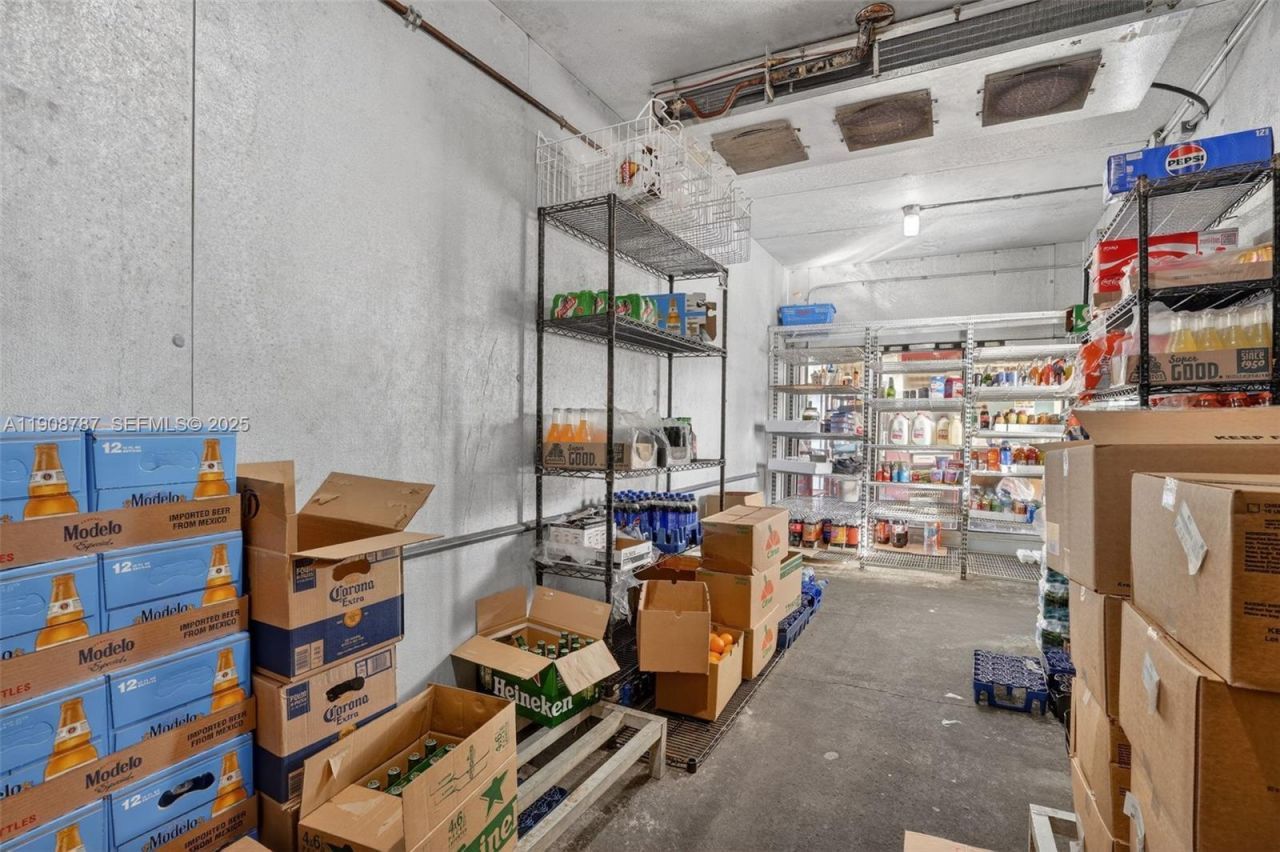 Farm Store Franchise For Sale In Hialeah Gardens, Hialeah Gardens, FL 33018 Photo