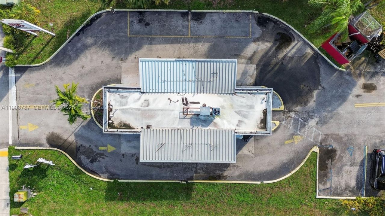 Farm Store Franchise For Sale In Hialeah Gardens, Hialeah Gardens, FL 33018 Photo