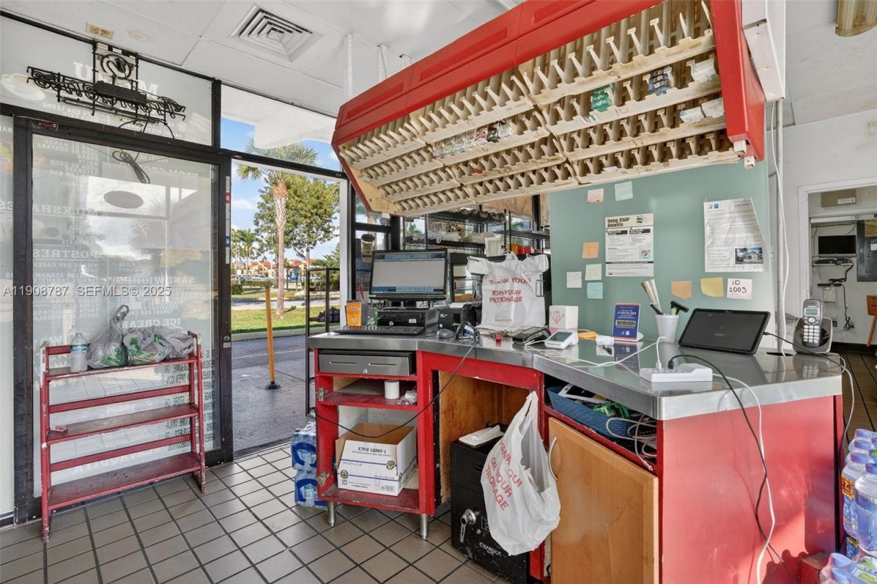 Farm Store Franchise For Sale In Hialeah Gardens, Hialeah Gardens, FL 33018 Photo