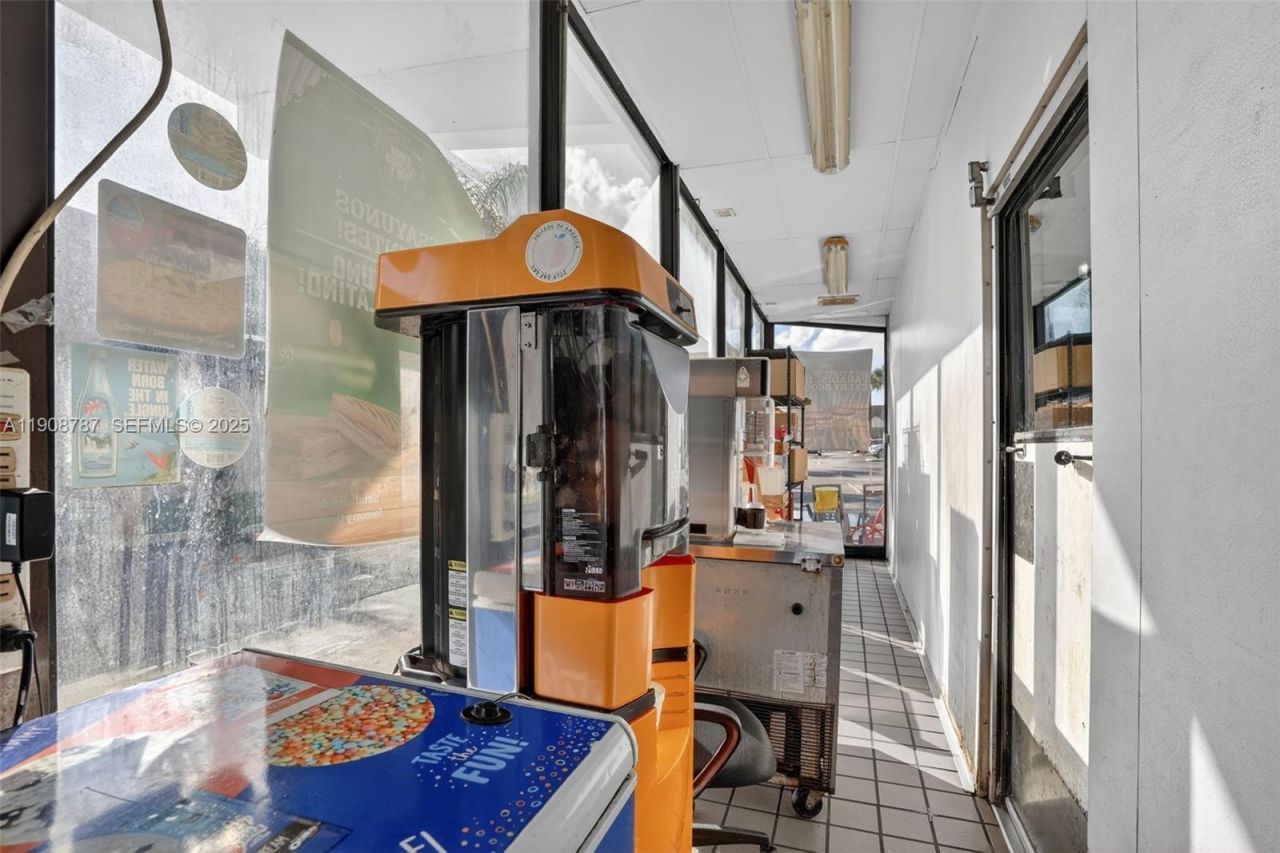 Farm Store Franchise For Sale In Hialeah Gardens, Hialeah Gardens, FL 33018 Photo