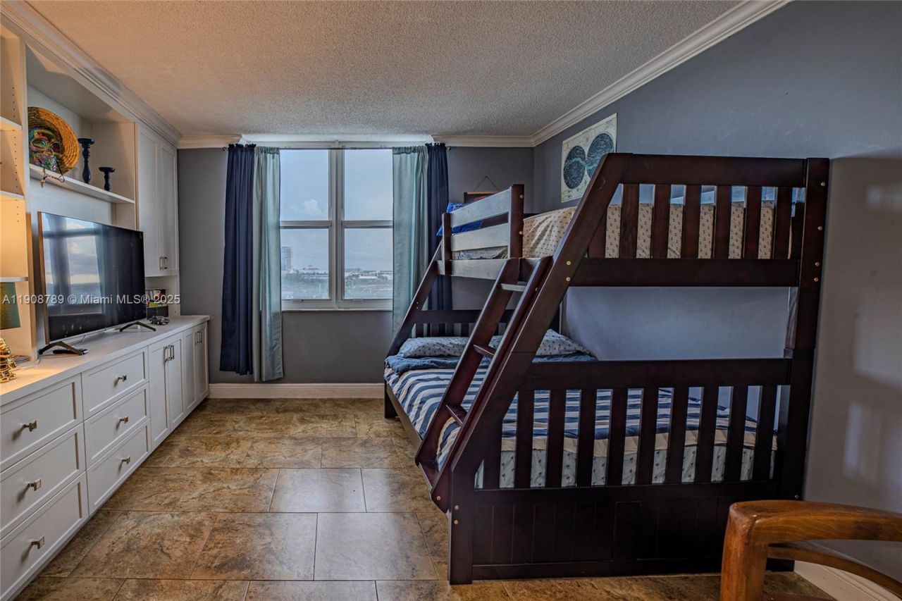 437 Golden Isles Dr, Unit 9B-C, Hallandale Beach, FL 33009 Photo