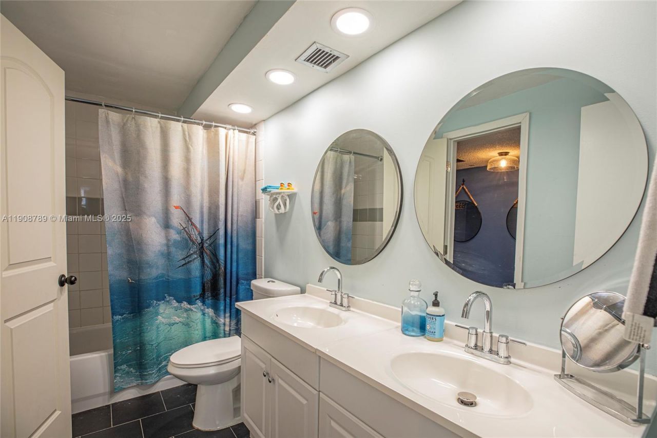 437 Golden Isles Dr, Unit 9B-C, Hallandale Beach, FL 33009 Photo