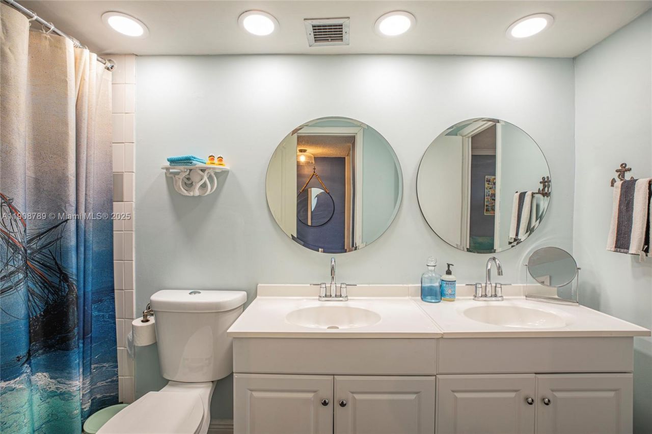 437 Golden Isles Dr, Unit 9B-C, Hallandale Beach, FL 33009 Photo