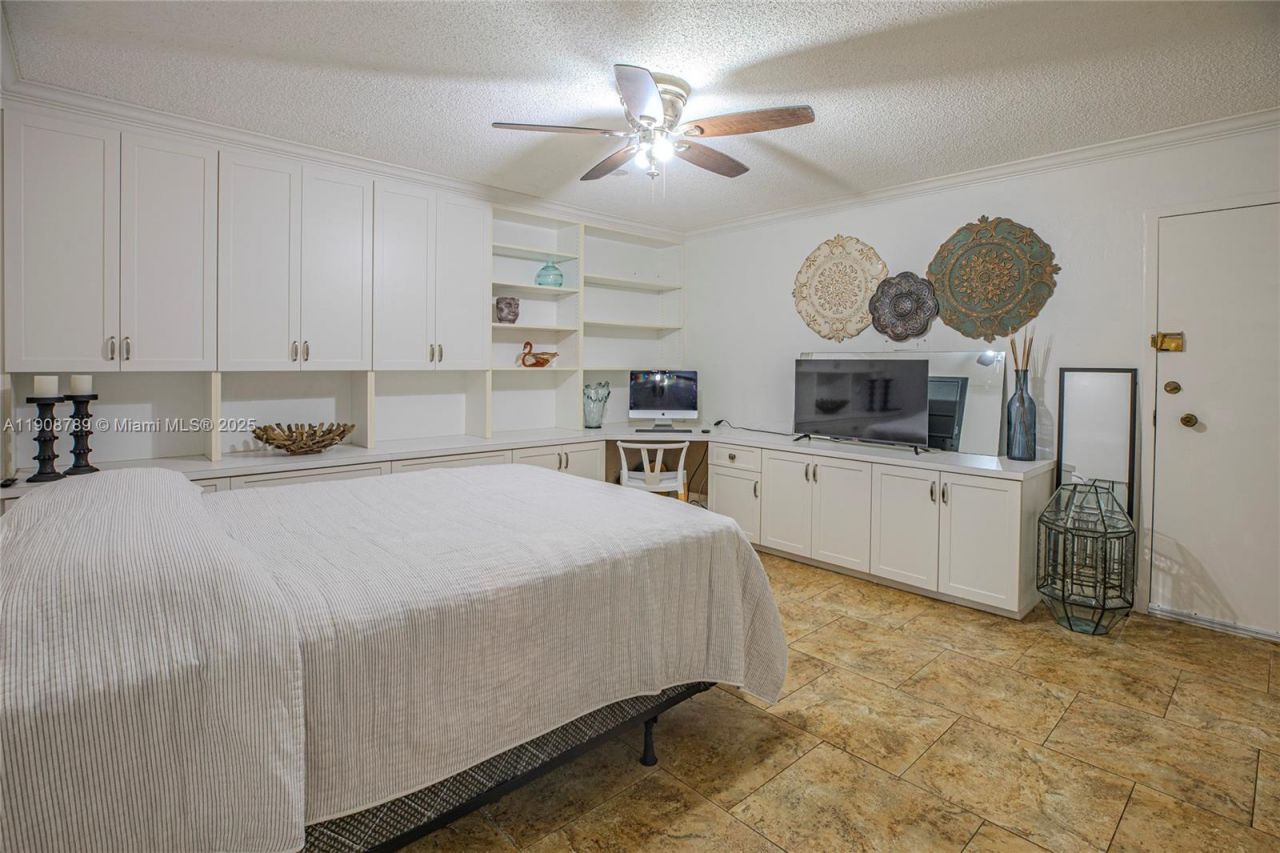 437 Golden Isles Dr, Unit 9B-C, Hallandale Beach, FL 33009 Photo