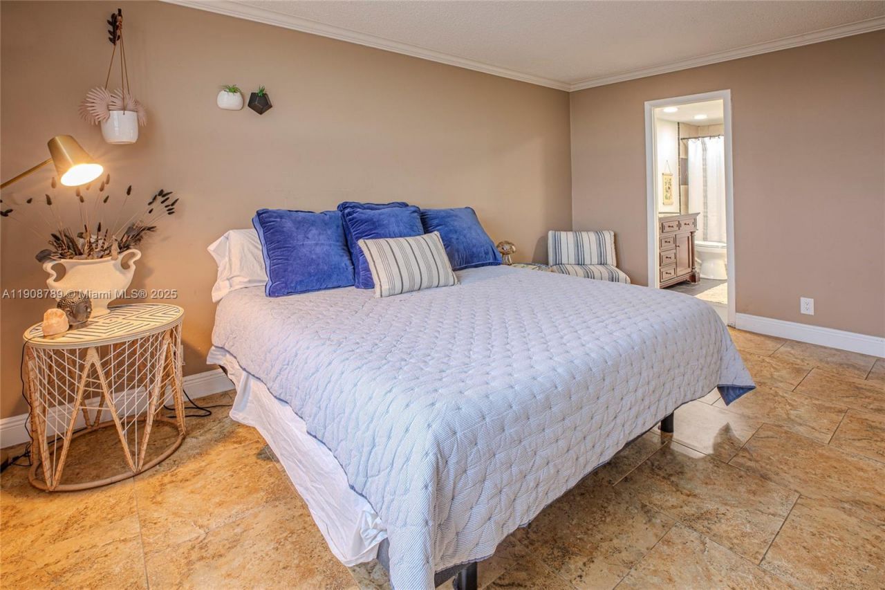 437 Golden Isles Dr, Unit 9B-C, Hallandale Beach, FL 33009 Photo