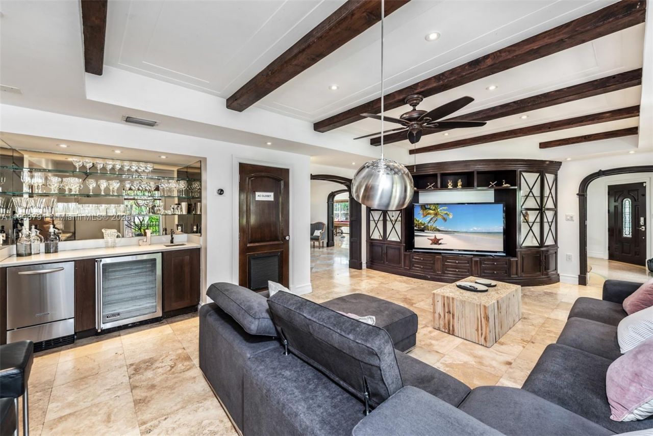 1051 NE 89th St, Miami, FL 33138 Photo