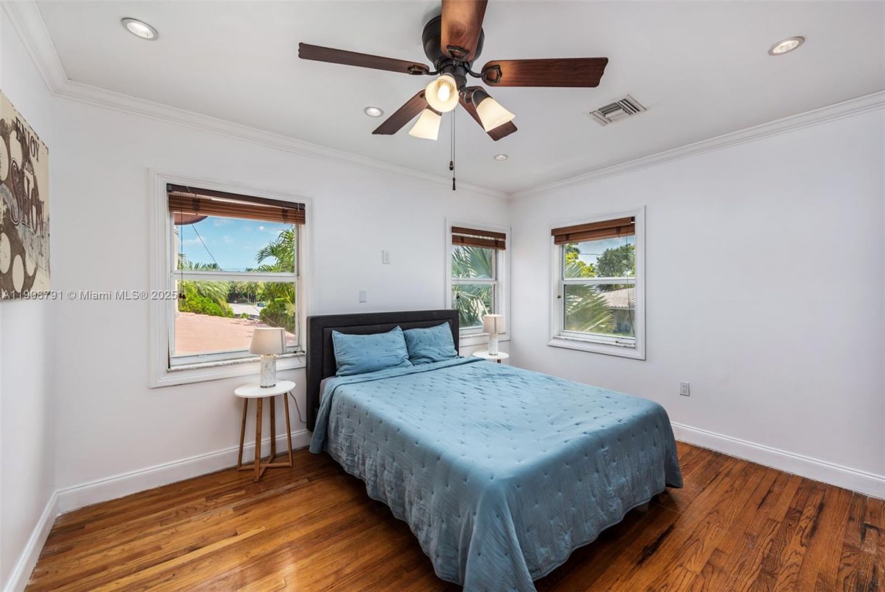 1051 NE 89th St, Miami, FL 33138 Photo