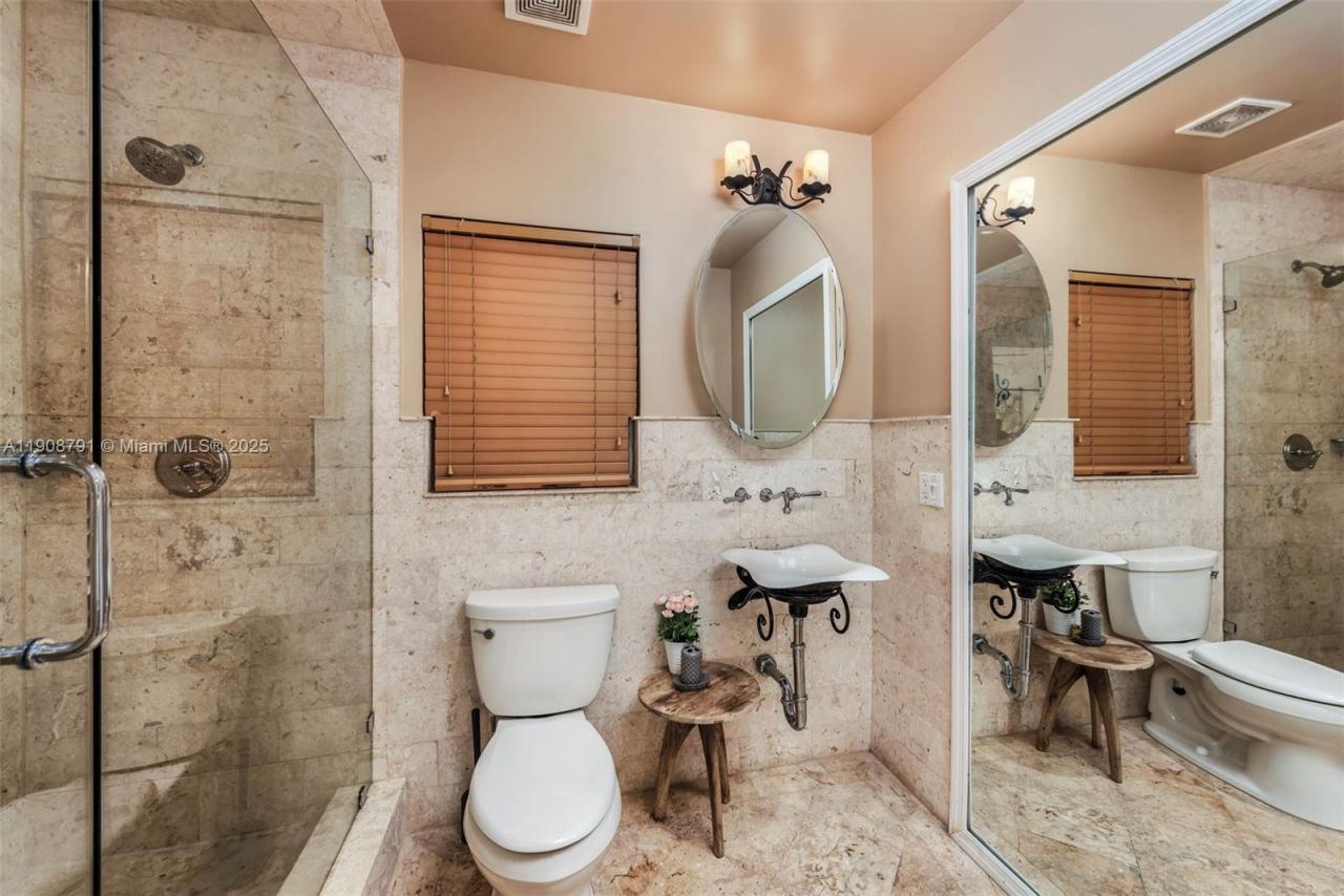 1051 NE 89th St, Miami, FL 33138 Photo