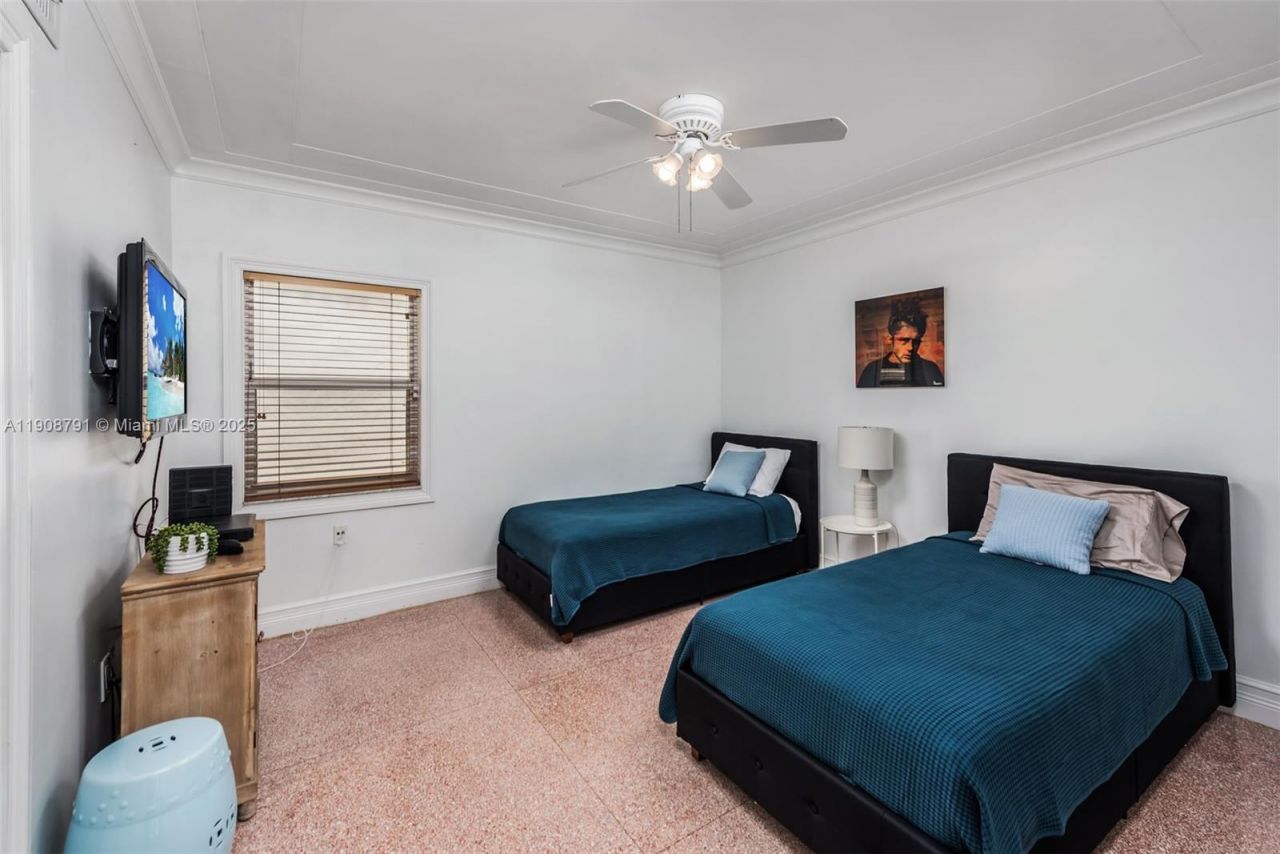1051 NE 89th St, Miami, FL 33138 Photo