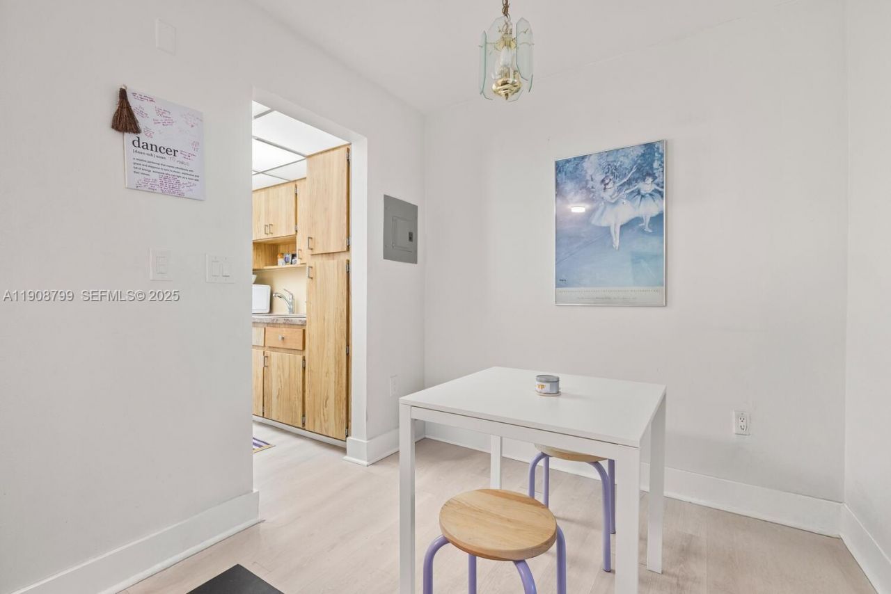 9140 Collins Ave, Unit C, Surfside, FL 33154 Photo