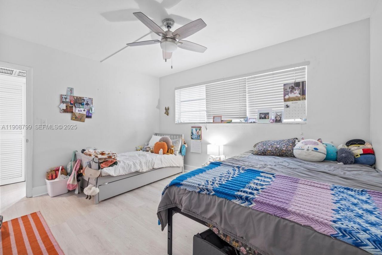 9140 Collins Ave, Unit C, Surfside, FL 33154 Photo