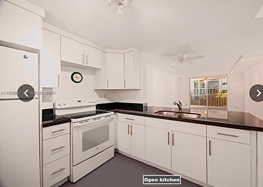 619 NE 14th Ave, Unit 304, Hallandale Beach, FL 33009 Photo