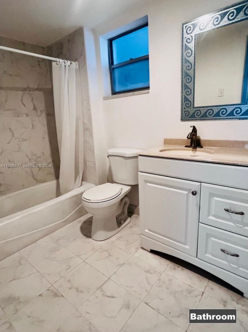 619 NE 14th Ave, Unit 304, Hallandale Beach, FL 33009 Photo