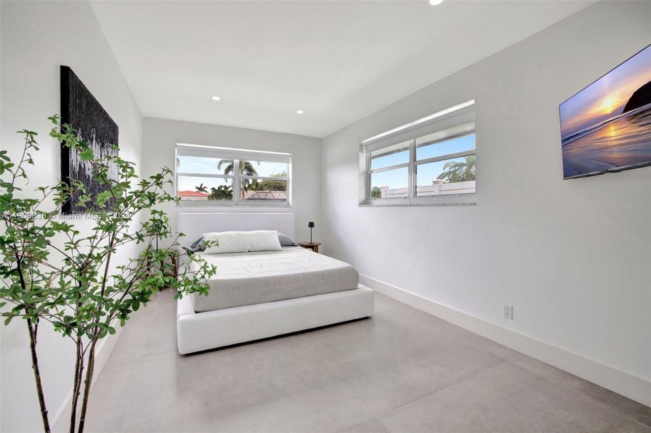 1448 NE 57th Pl, Fort Lauderdale, FL 33334 Photo