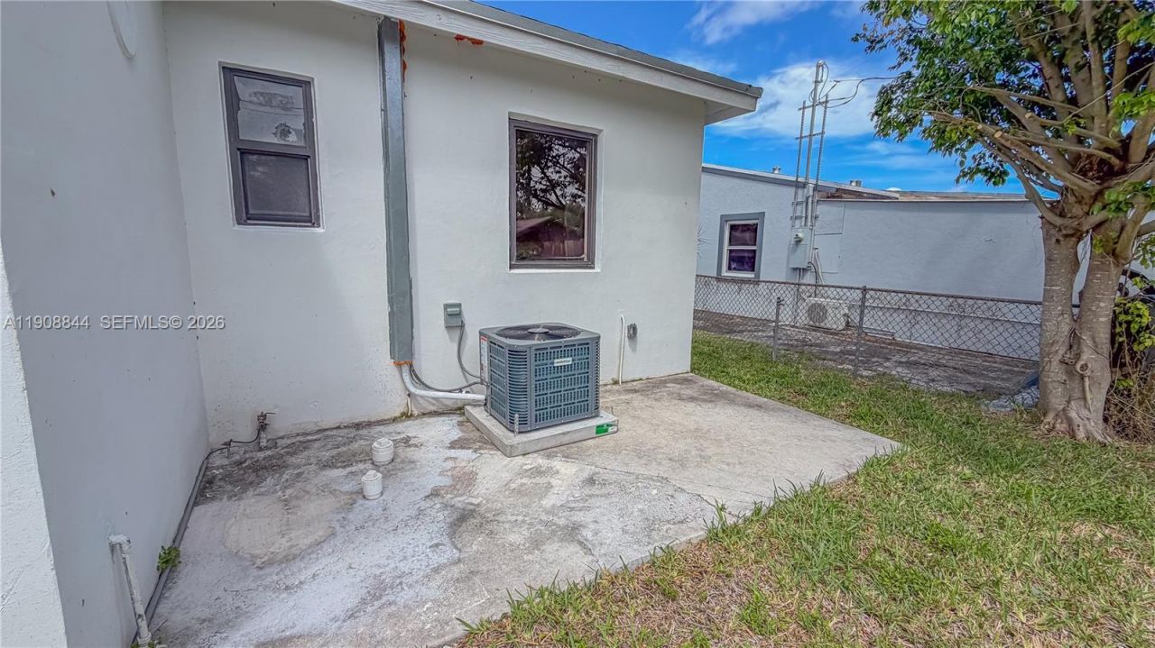 2462 Johnson St, Hollywood, FL 33020 Photo