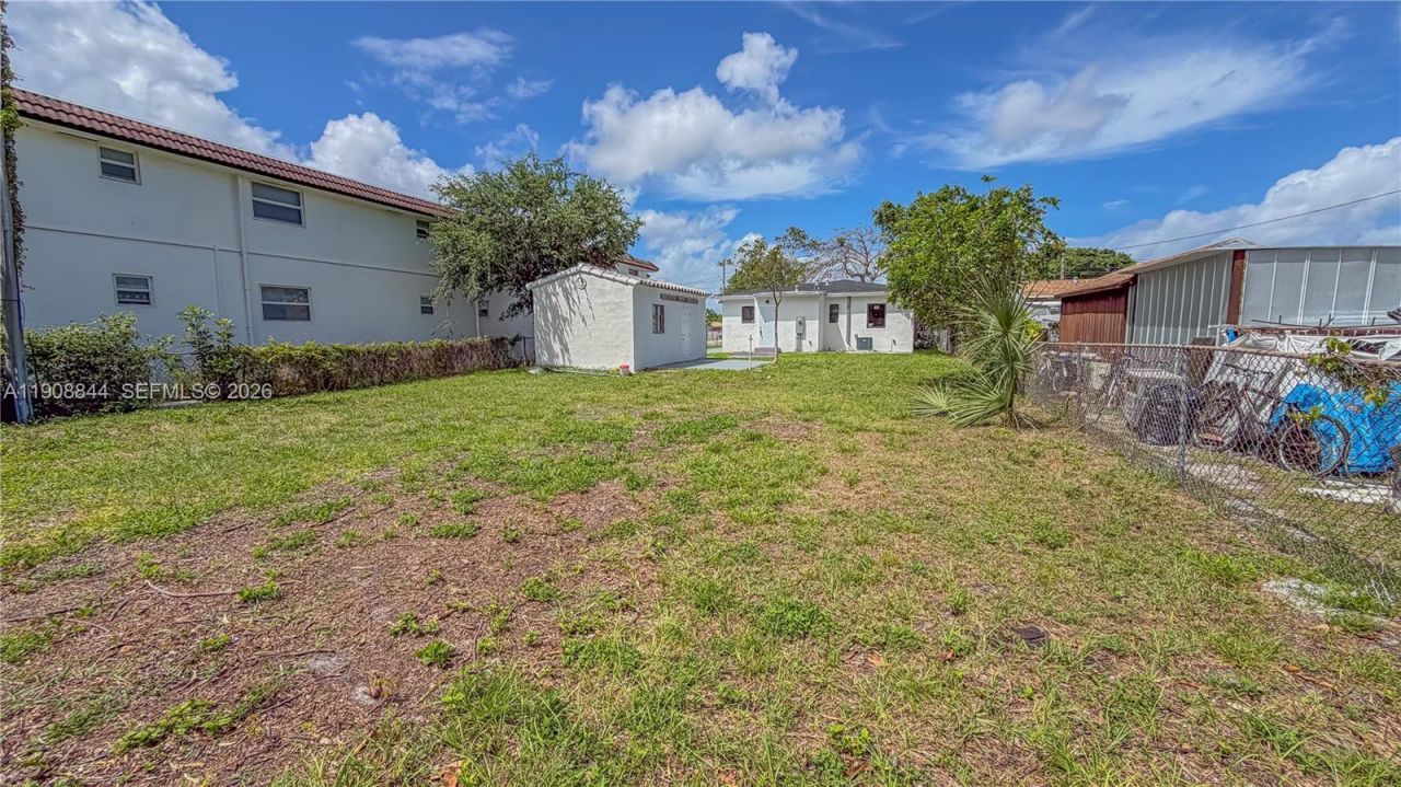 2462 Johnson St, Hollywood, FL 33020 Photo
