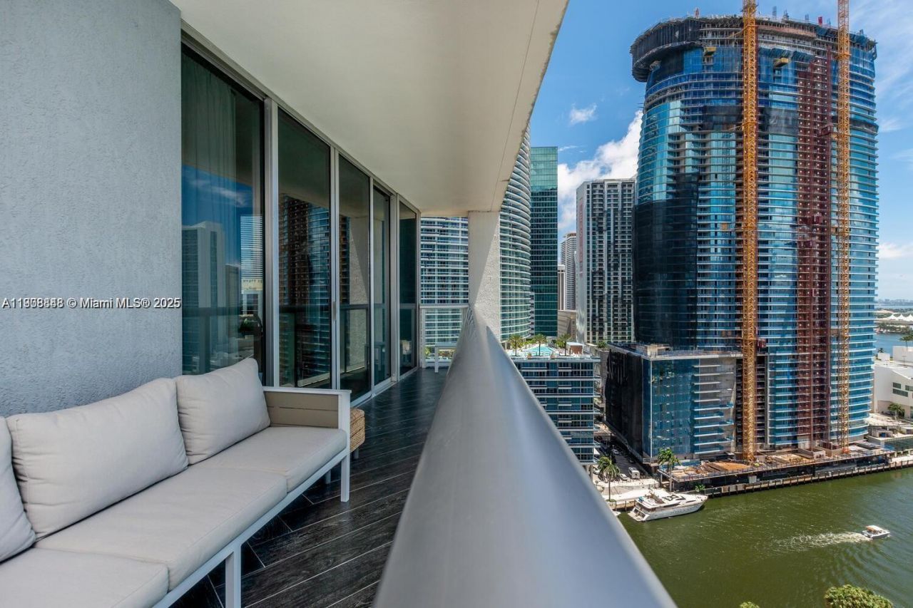 485 Brickell Ave, Unit 2302, Miami, FL 33131 Photo