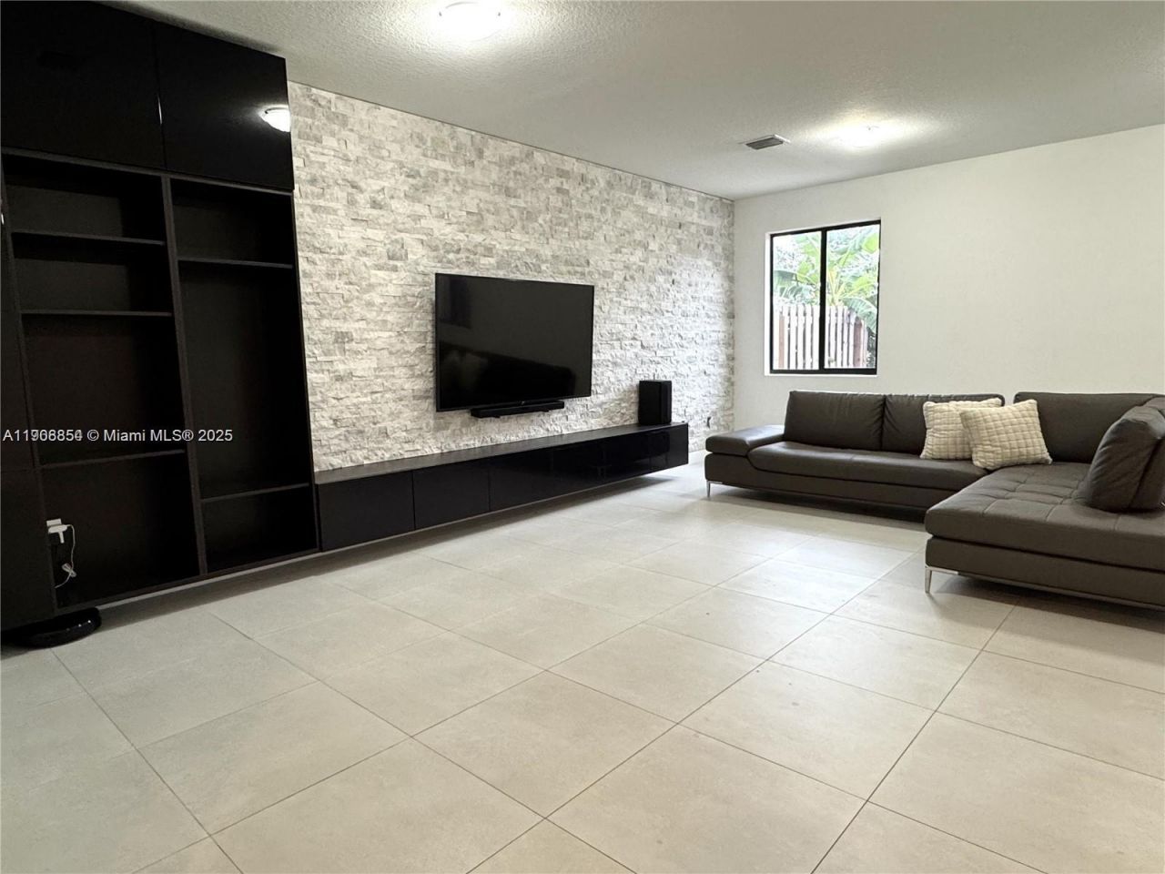 13627 SW 157th Ct, Miami, FL 33196 Photo