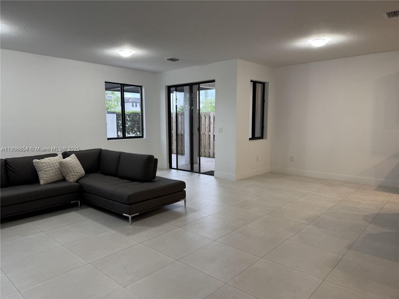 13627 SW 157th Ct, Miami, FL 33196 Photo