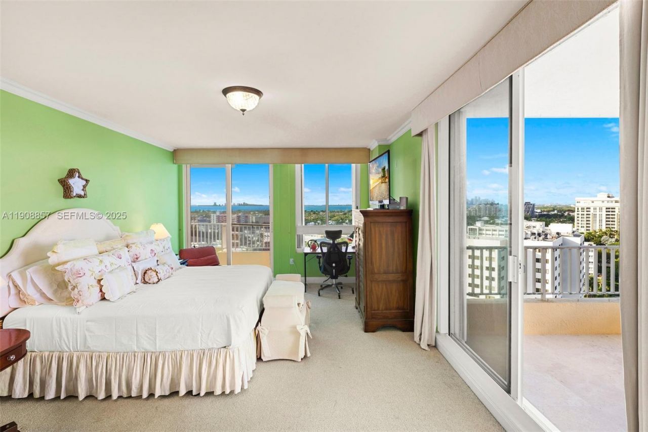 781 Crandon Blvd, Unit 1406, Key Biscayne, FL 33149 Photo