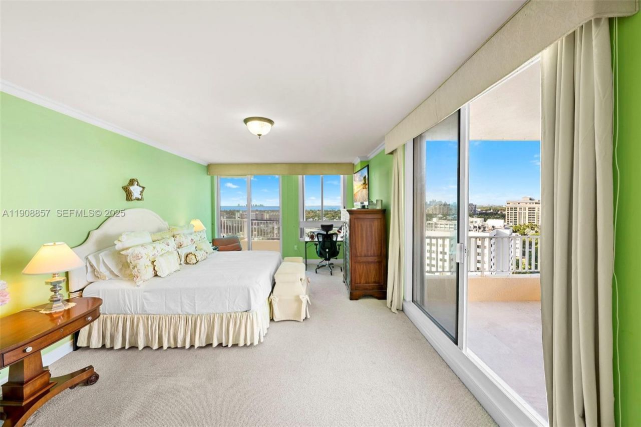 781 Crandon Blvd, Unit 1406, Key Biscayne, FL 33149 Photo