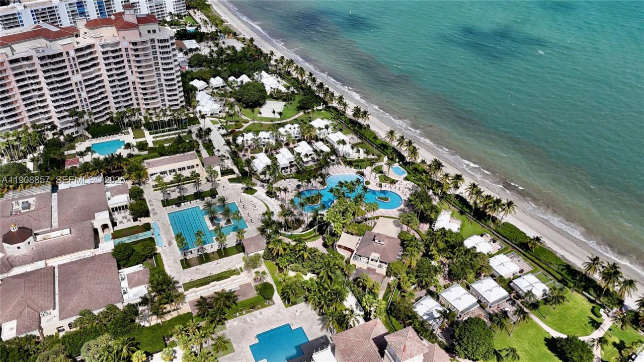 781 Crandon Blvd, Unit 1406, Key Biscayne, FL 33149 Photo