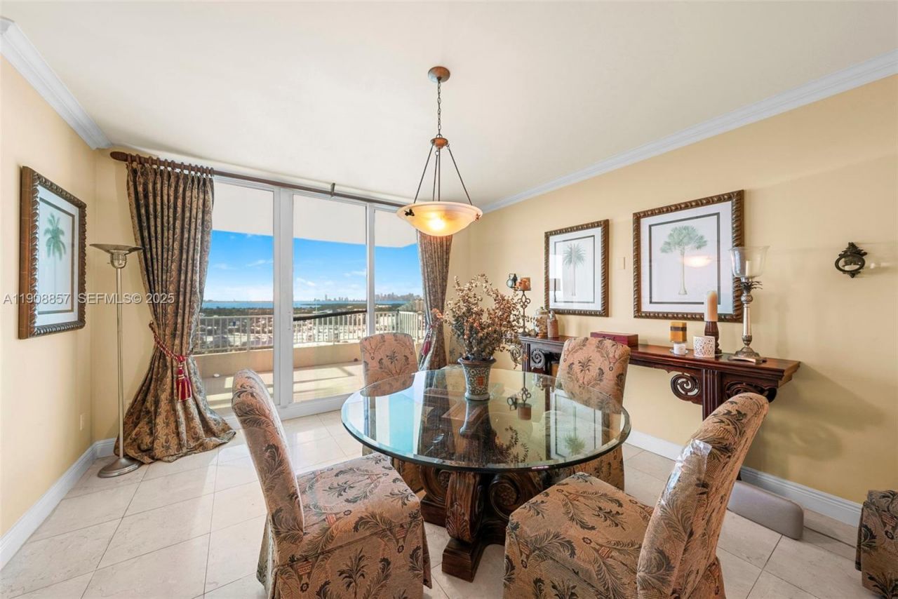 781 Crandon Blvd, Unit 1406, Key Biscayne, FL 33149 Photo