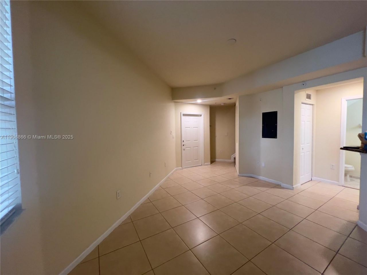 11501 NW 89th St, Unit 215, Doral, FL 33178 Photo