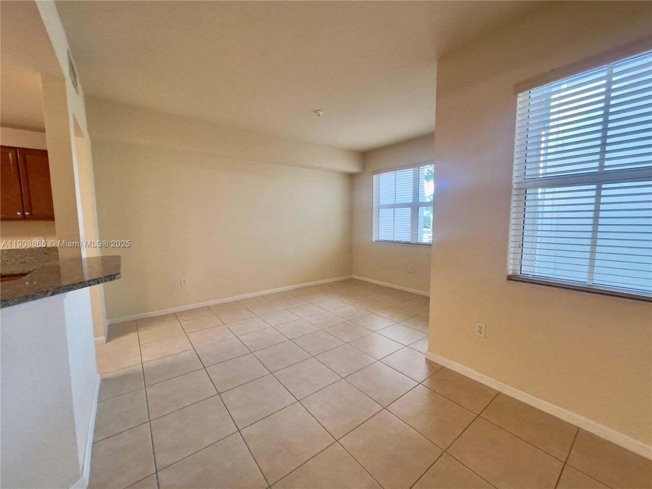 11501 NW 89th St, Unit 215, Doral, FL 33178 Photo