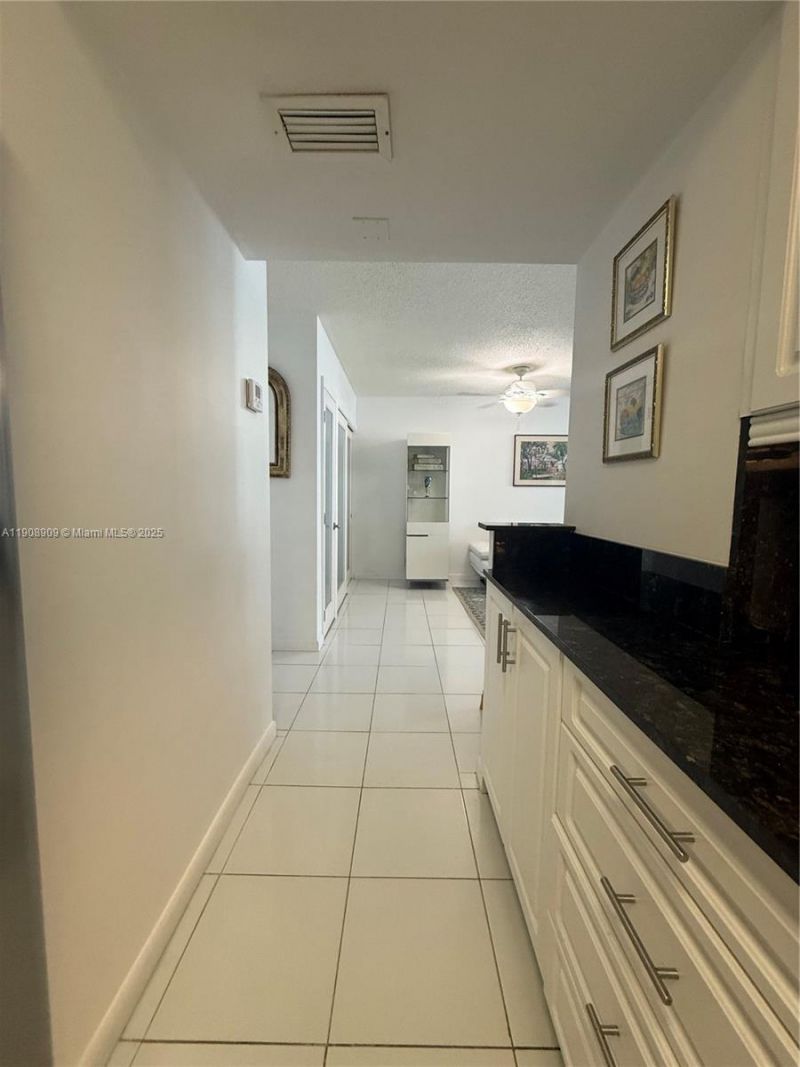 9511 Collins Ave, Unit 1208, Surfside, FL 33154 Photo