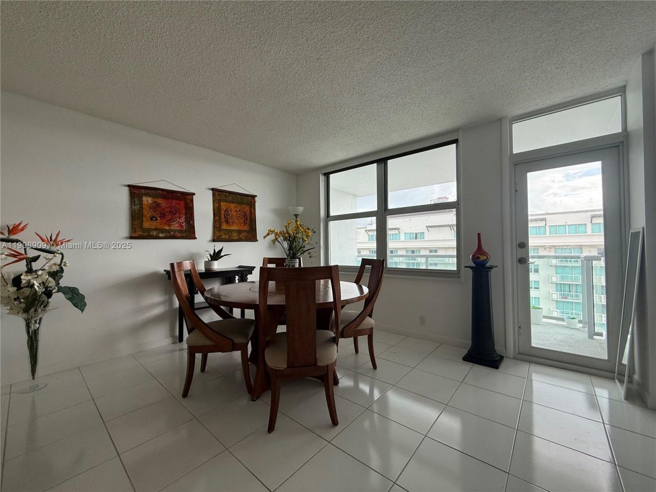 9511 Collins Ave, Unit 1208, Surfside, FL 33154 Photo