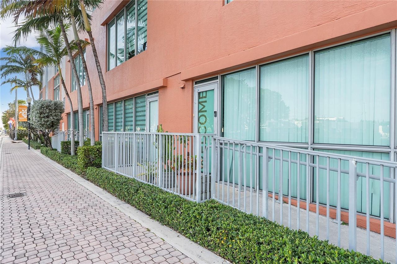 2100 Van Buren Street, Unit #102, Hollywood, FL 33020 Photo